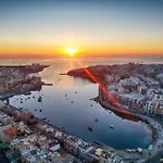 Sea View 2 Bed Close To Hpi6768 Apartment