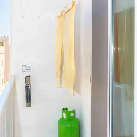 Sea View 2 Bed Close To Hpi6768