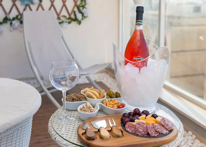 Sea View 2 Bed Close To Hpi6768 Appartamento *